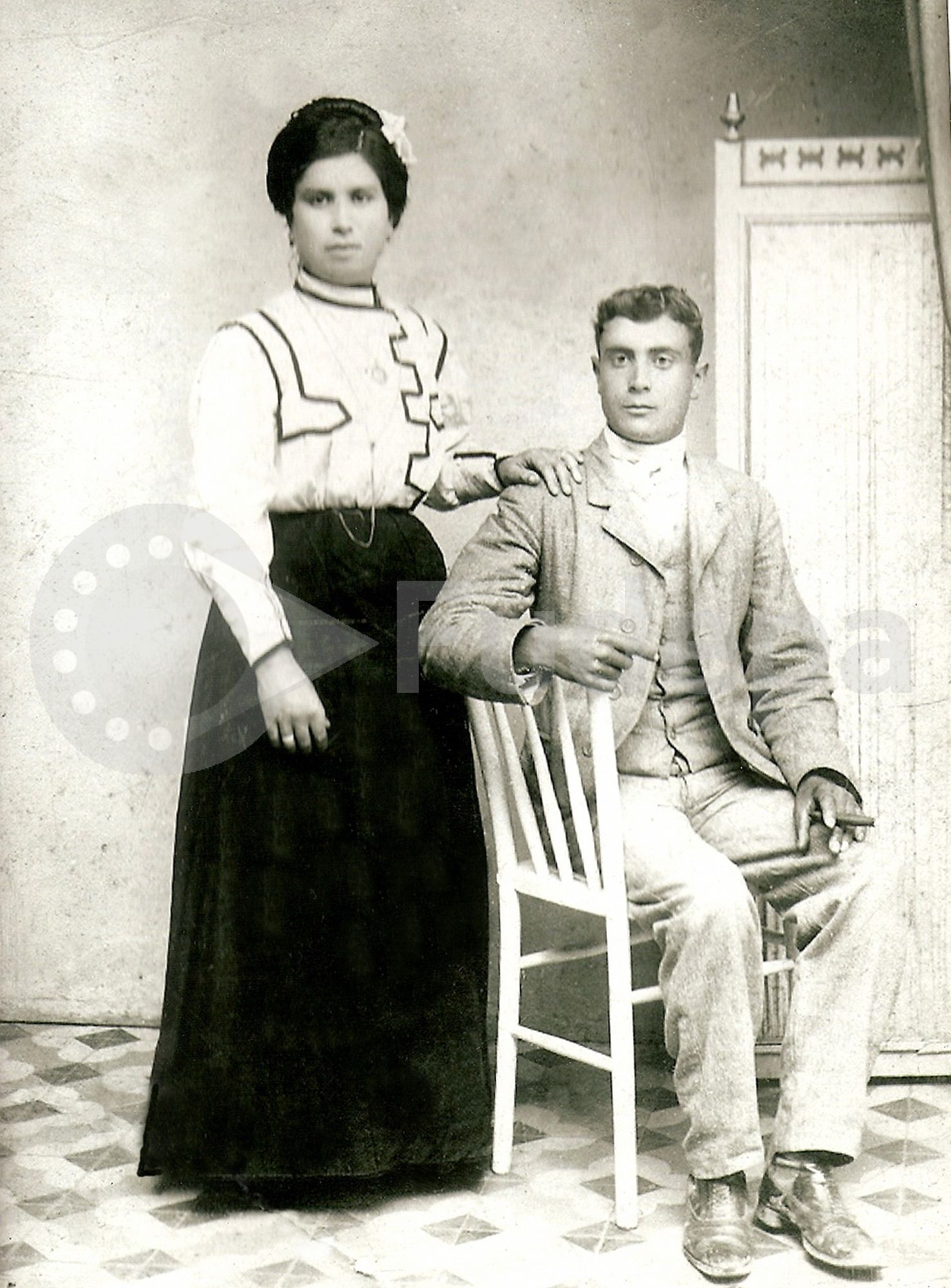 1.	Ana París García con su marido. Fotografía cedida por doña Manoli Díaz.